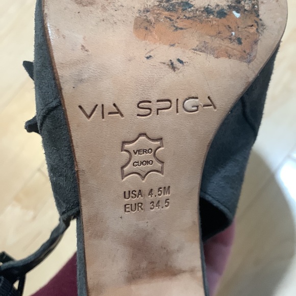 Suede Shoes - Picture 3 of 6